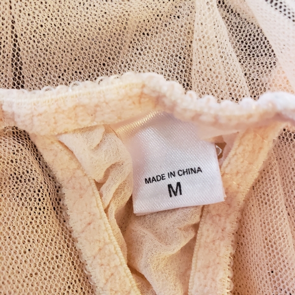 🎀GORGEOUS🎀VS Vintage pink blush negligee, size M, barely worn - Picture 5 of 9